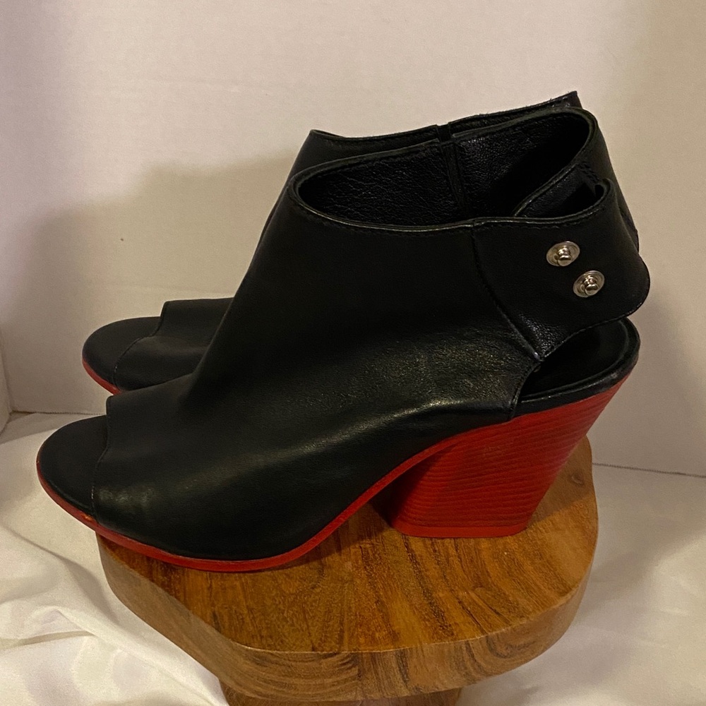 Mimosa, Stylish Black and Red Women's Wedge Shoes